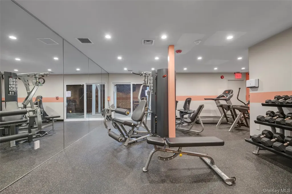 115 Eagles Crescent Manhasset NY 11030