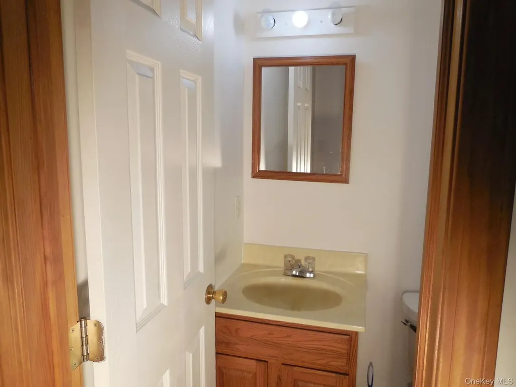 617 Burlingham Road Bloomingburg NY 12721