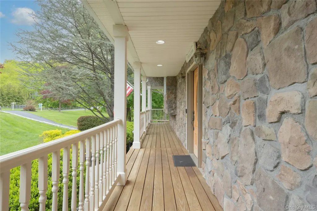 1 Alexa Court Pearl River NY 10965