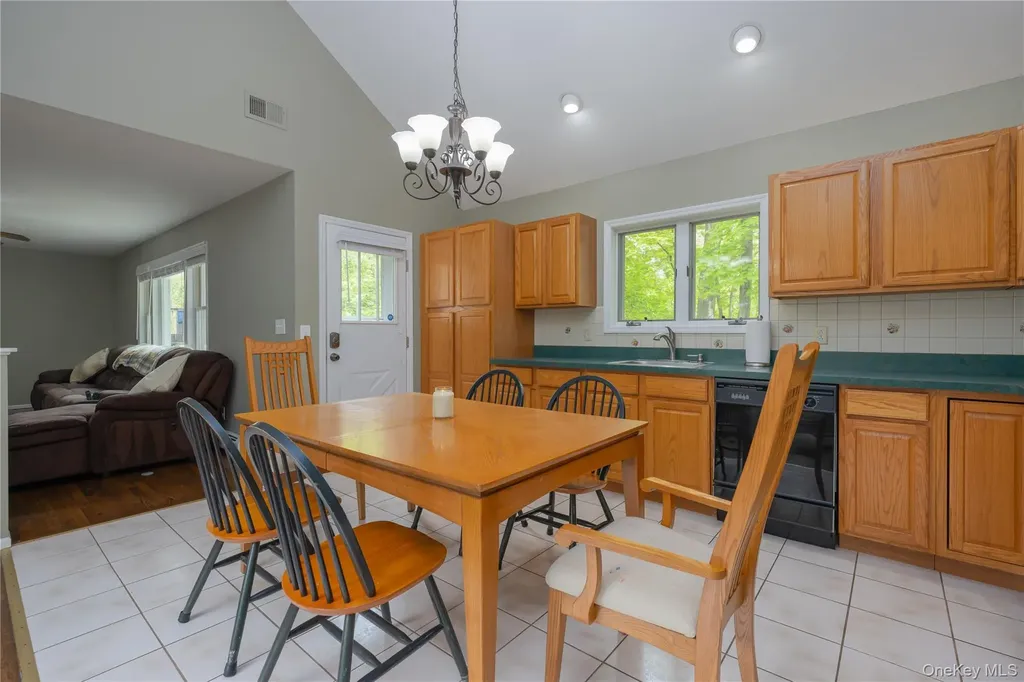 1 Alexa Court Pearl River NY 10965