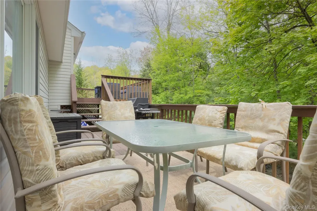 1 Alexa Court Pearl River NY 10965