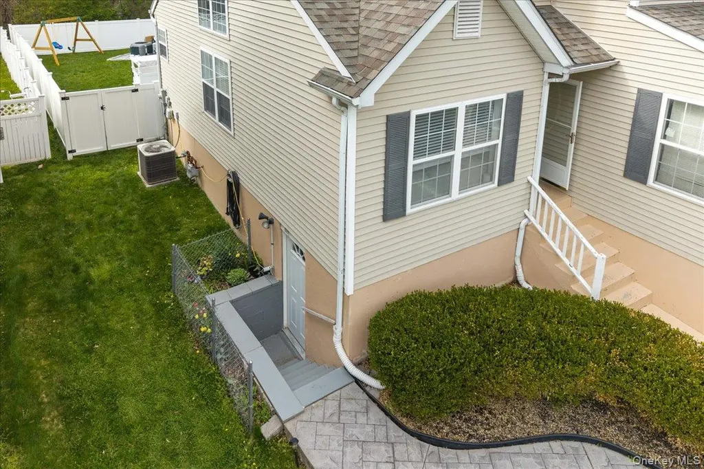 21 Reed Court Washingtonville NY 10992