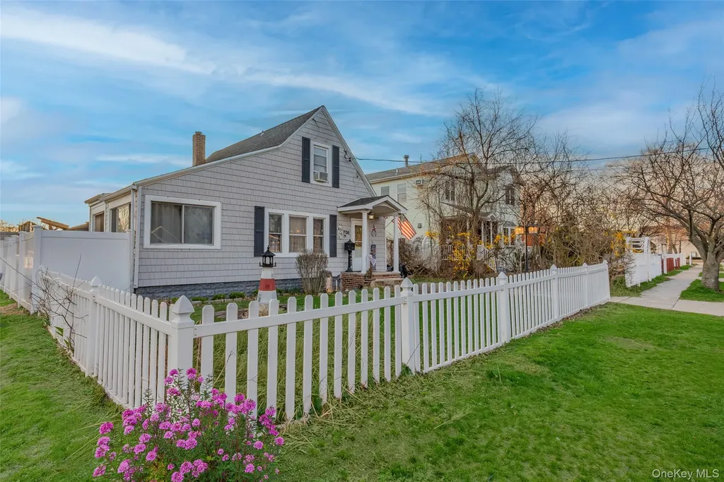 708 Prospect Place Bellmore NY 11710