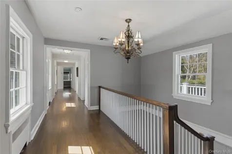 395 W Neck Road Lloyd Harbor NY 11743