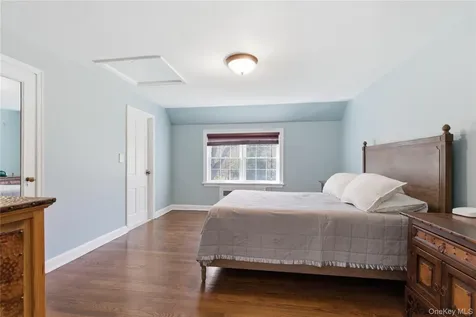 395 W Neck Road Lloyd Harbor NY 11743