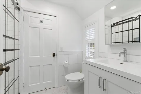 395 W Neck Road Lloyd Harbor NY 11743