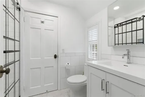 395 W Neck Road Lloyd Harbor NY 11743