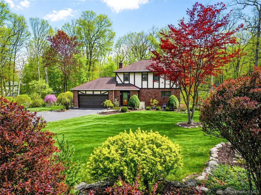 96 Edgewood Drive Central Valley NY 10917