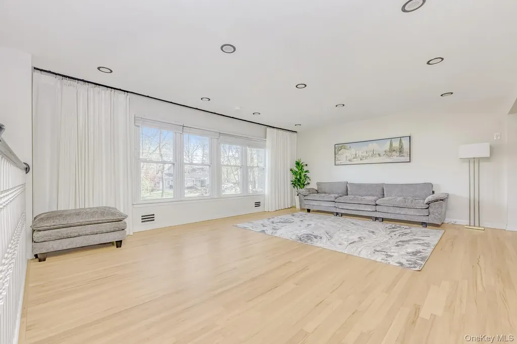 129 E Willow Tree Road Spring Valley NY 10977