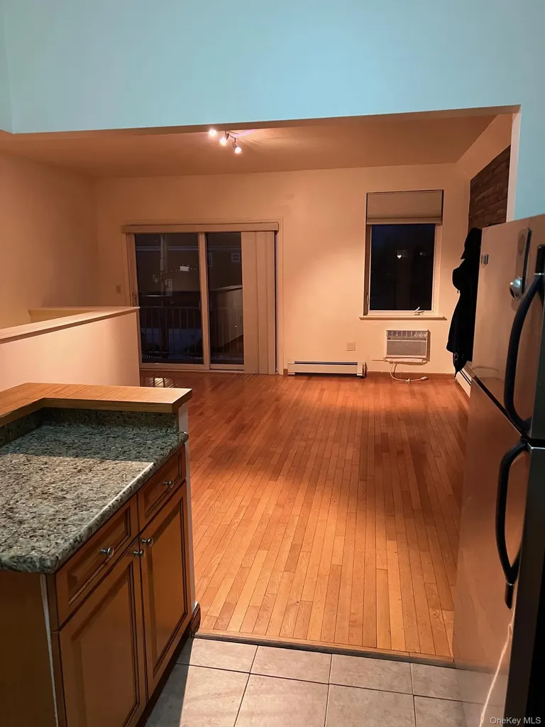 217 Graff Avenue Bronx NY 10465