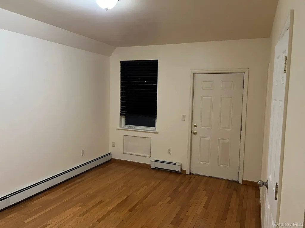 217 Graff Avenue Bronx NY 10465