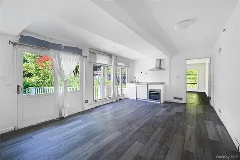 355 E Shore Road Great Neck NY 11023