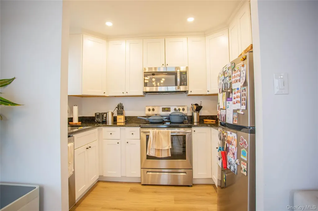 100 W Broadway Long Beach NY 11561