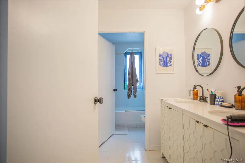 100 W Broadway Long Beach NY 11561
