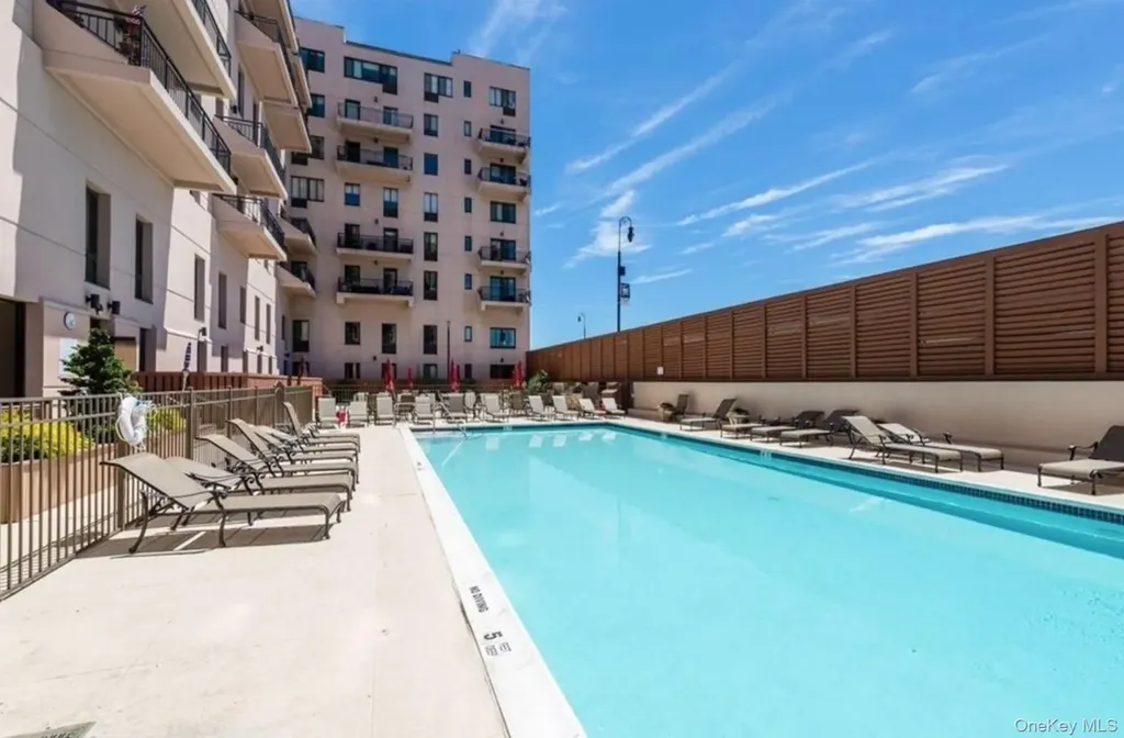 100 W Broadway Long Beach NY 11561