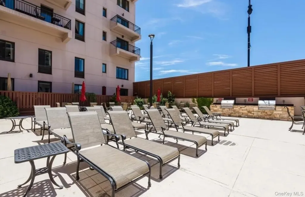 100 W Broadway Long Beach NY 11561