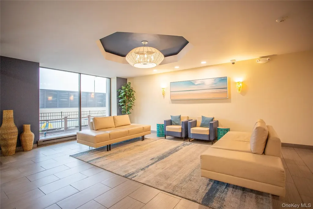 100 W Broadway Long Beach NY 11561