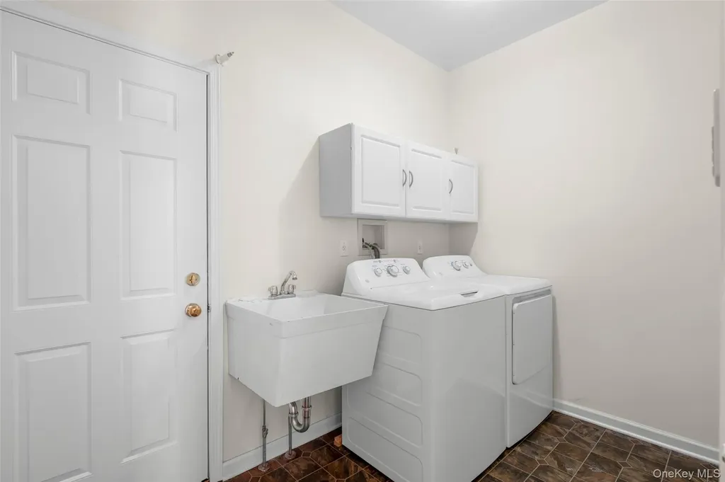 411 Vassar Place Fishkill NY 12524