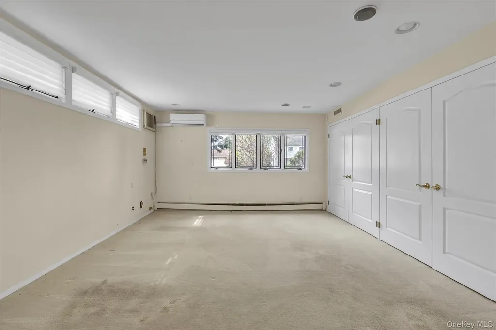 76 Parkview Drive Searingtown NY 11507
