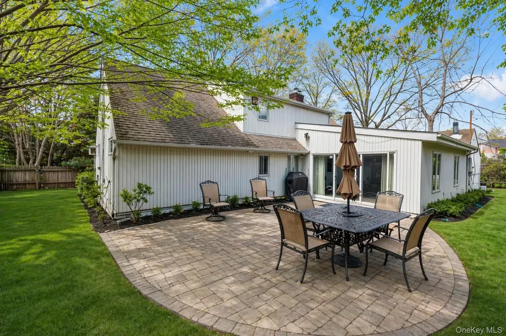 76 Parkview Drive Searingtown NY 11507