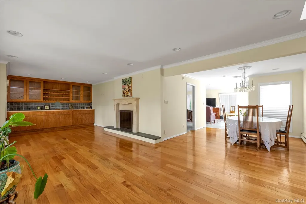 76 Parkview Drive Searingtown NY 11507