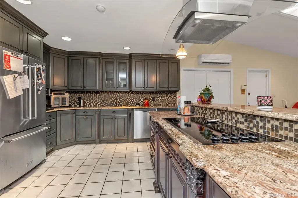 76 Parkview Drive Searingtown NY 11507