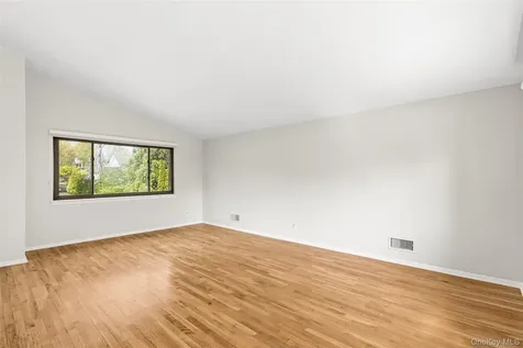 58 Spencer Court Hartsdale NY 10530