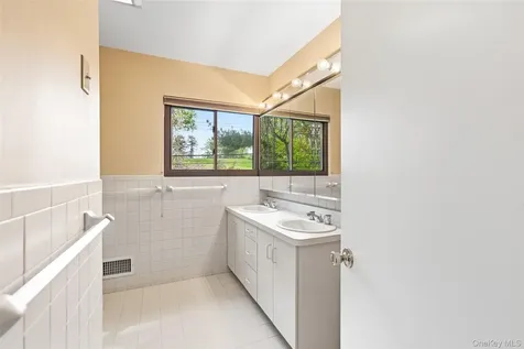58 Spencer Court Hartsdale NY 10530
