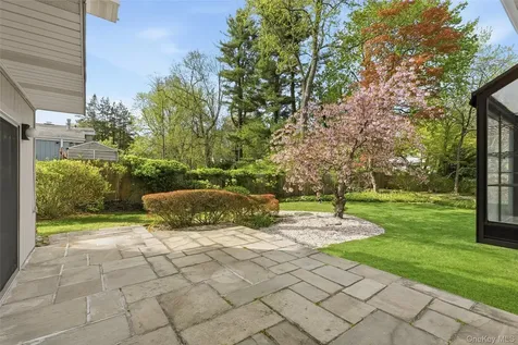58 Spencer Court Hartsdale NY 10530