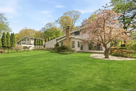 58 Spencer Court Hartsdale NY 10530