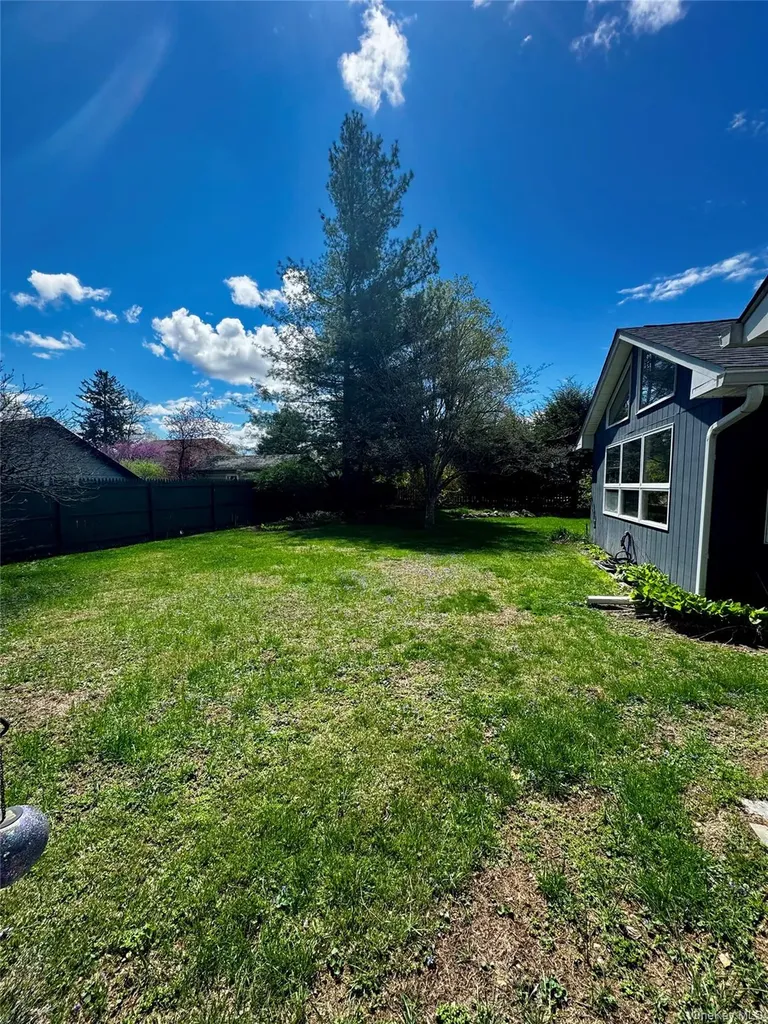 16 Beechwood Terrace Poughkeepsie NY 12601