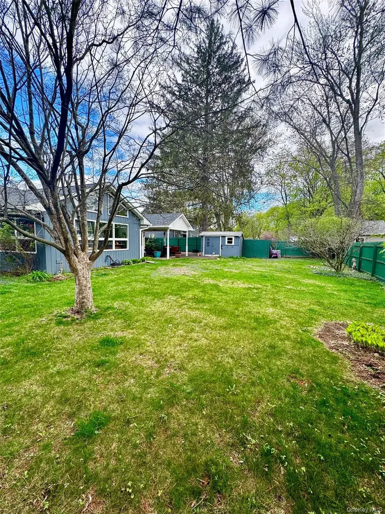 16 Beechwood Terrace Poughkeepsie NY 12601