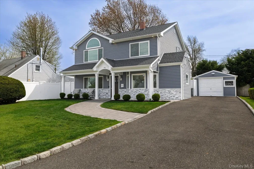 106 Hickory Lane Levittown NY 11756