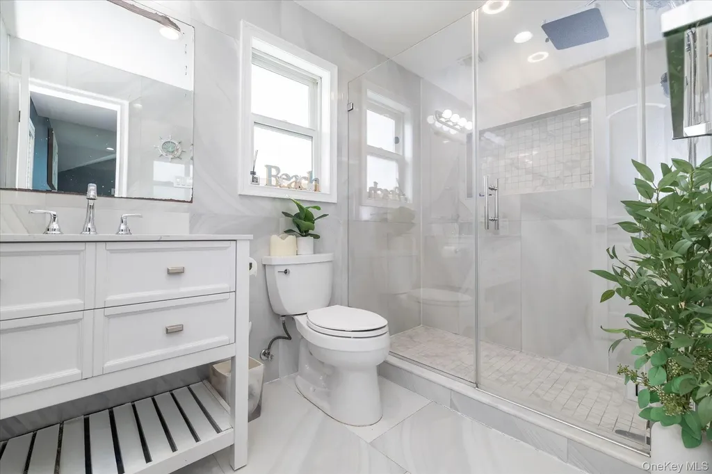 106 Hickory Lane Levittown NY 11756