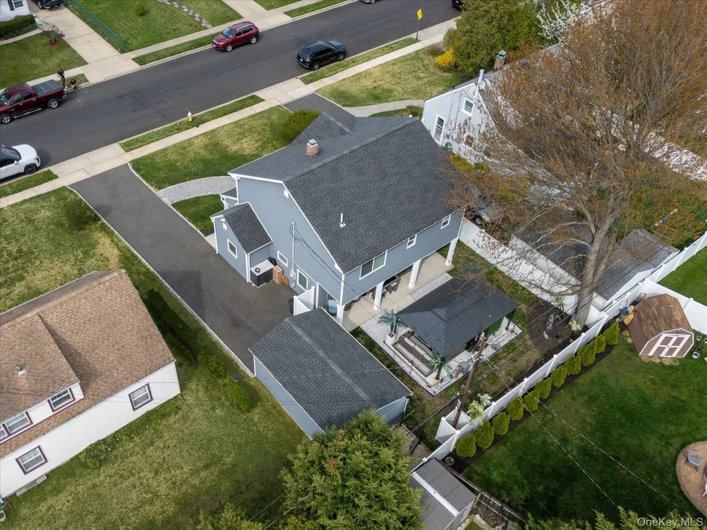 106 Hickory Lane Levittown NY 11756