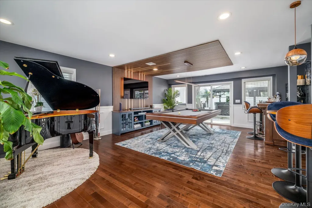 106 Hickory Lane Levittown NY 11756