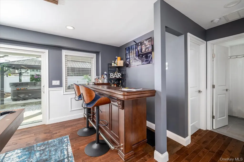 106 Hickory Lane Levittown NY 11756