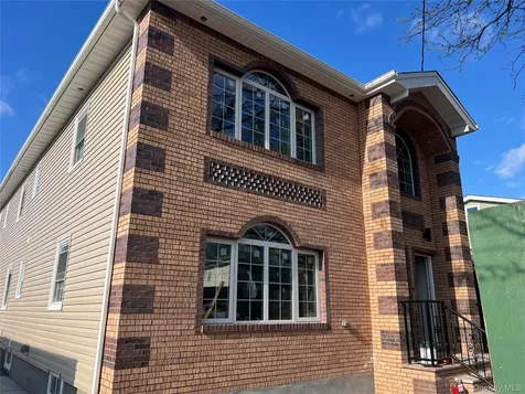 18112 145th Avenue Springfield Gardens NY 11413