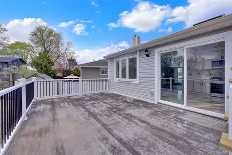 1716 White Street North Bellmore NY 11710