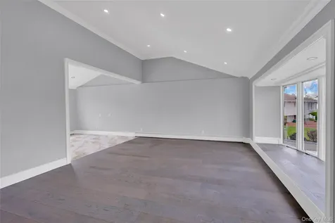 1716 White Street North Bellmore NY 11710
