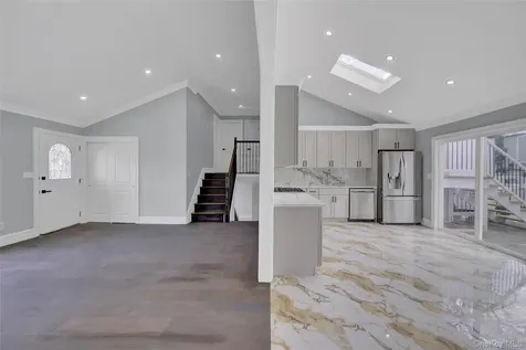 1716 White Street North Bellmore NY 11710