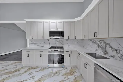 1716 White Street North Bellmore NY 11710