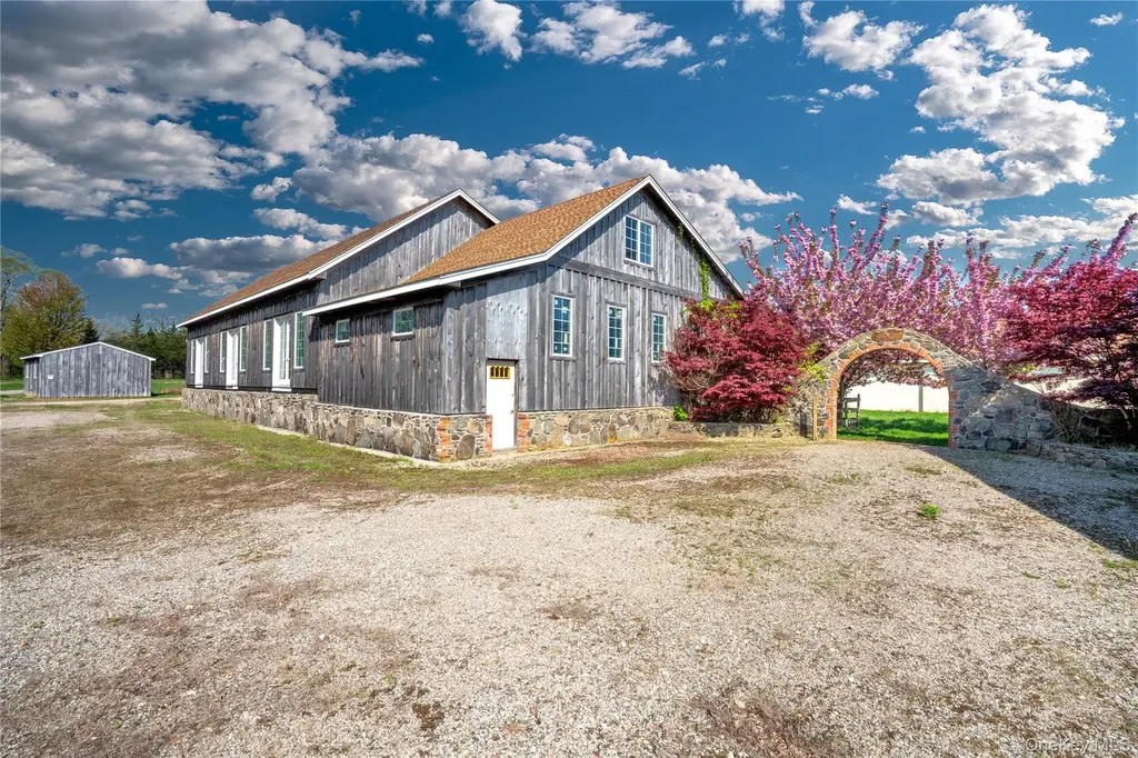 29525 Main Orient NY 11957