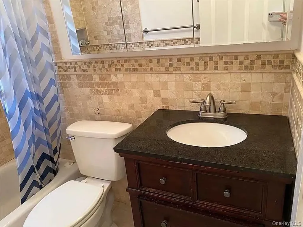 5 Crab Avenue Lynbrook NY 11563