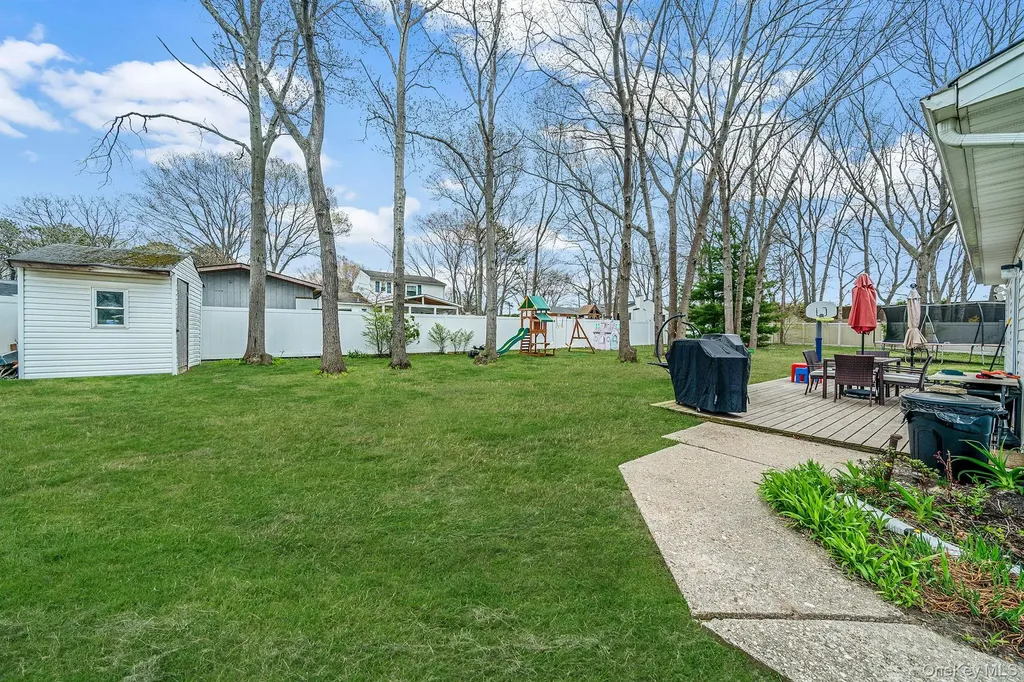 2679 Heather Avenue Medford NY 11763