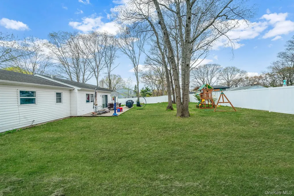2679 Heather Avenue Medford NY 11763
