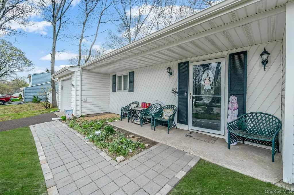 2679 Heather Avenue Medford NY 11763