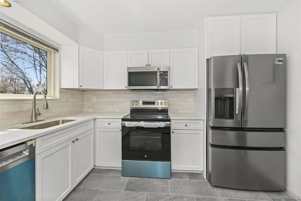 105 Coachlight Square Montrose NY 10548