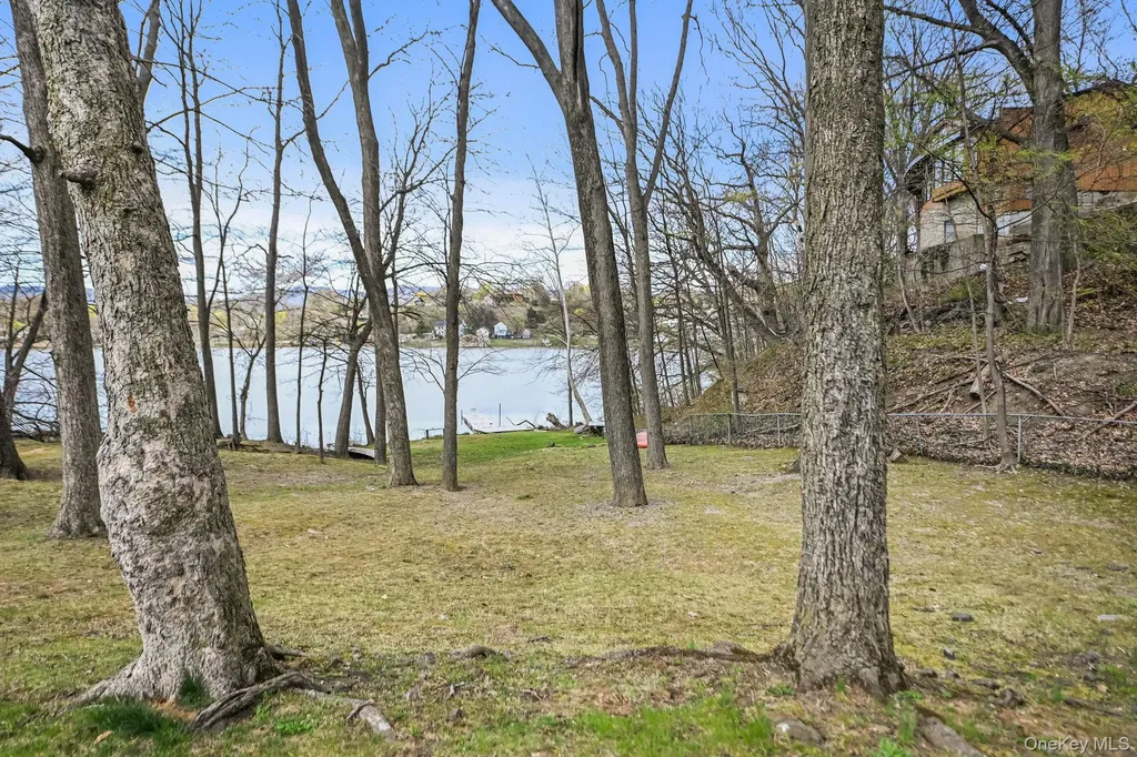105 Coachlight Square Montrose NY 10548