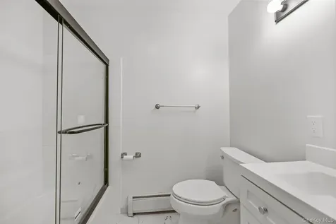 105 Coachlight Square Montrose NY 10548